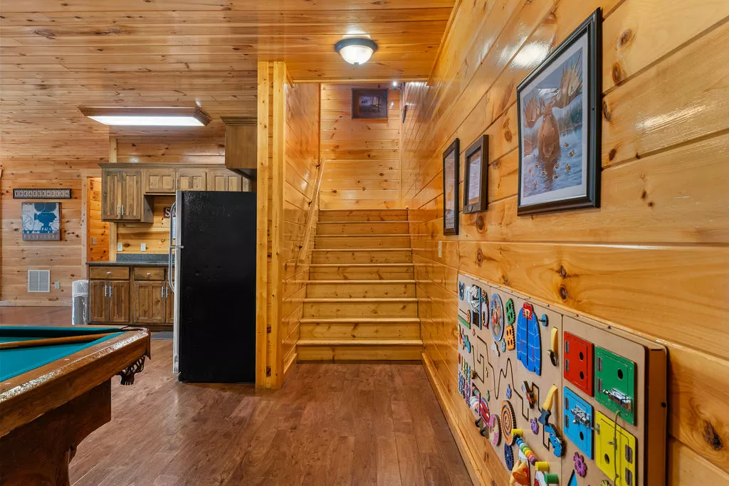 THE BIG MOOSE LODGE