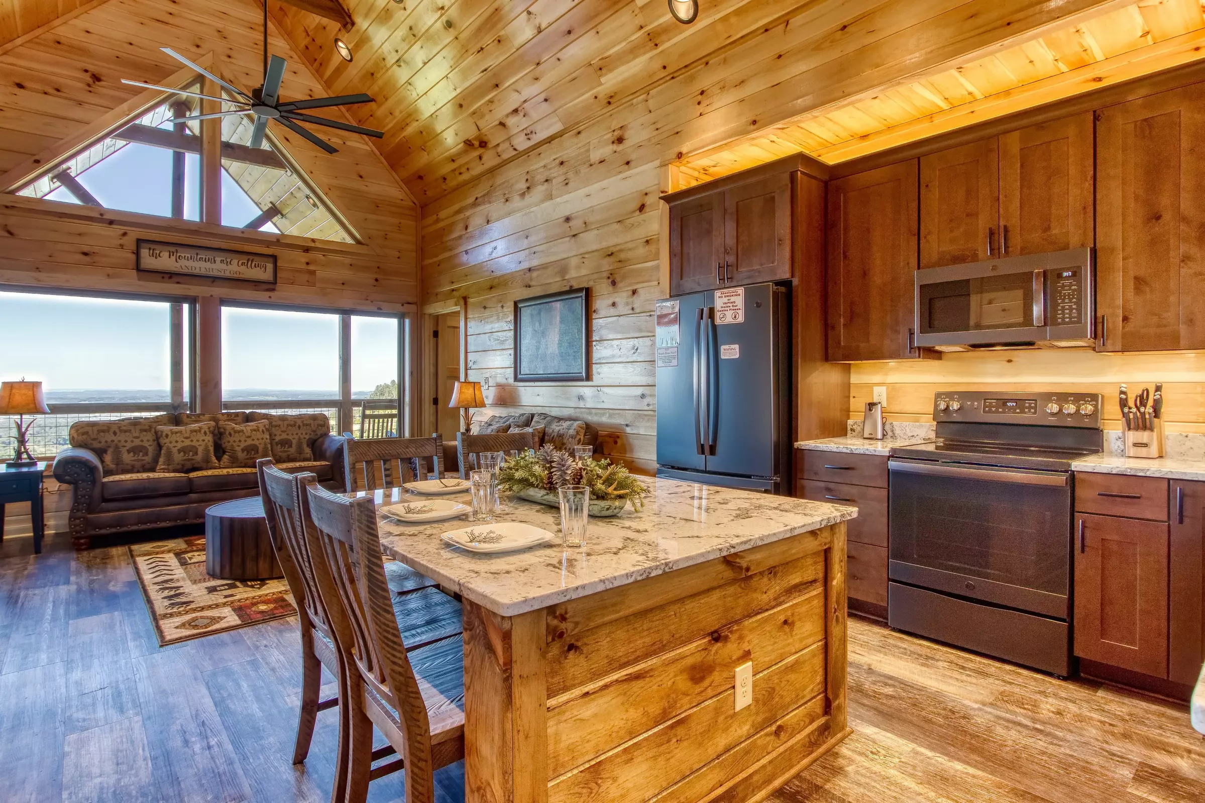 DIVINE VIEW - 2 bedroom Cabin in Sevierville