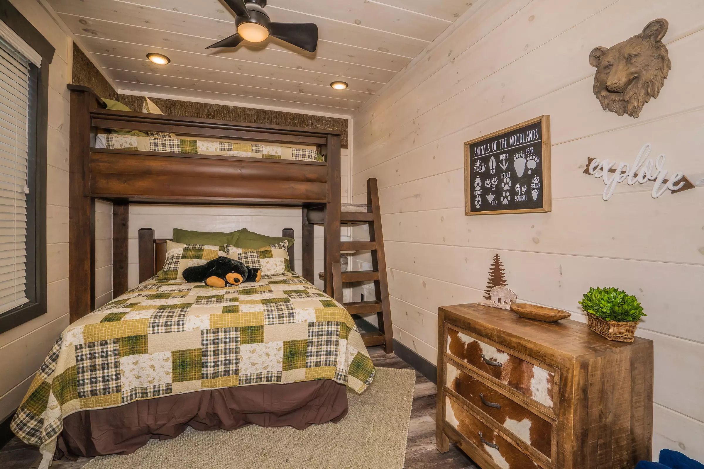 MOONLIGHT RIDGE - 5 bedroom Cabin in Sevierville