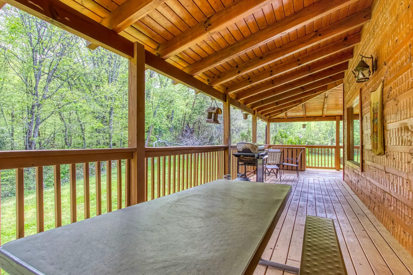 MOUNTAIN CREEK RETREAT - 3 bedroom Cabin in Sevierville