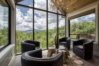 Summit Trails Lodge sitting area with mountain view