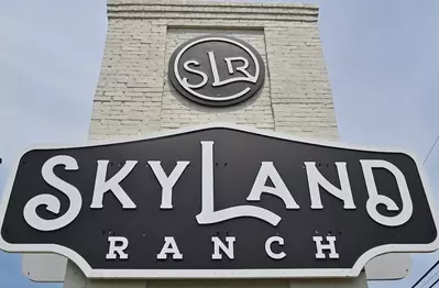 Skyland Sign in Sevierville