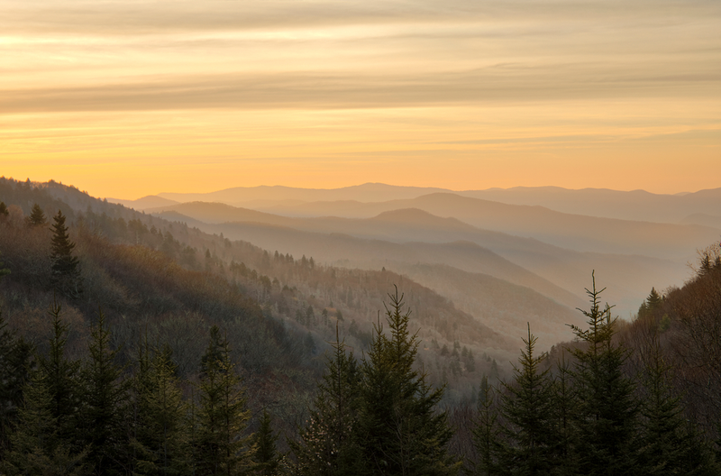 sunrise at Oconaluftee Valley Overlook