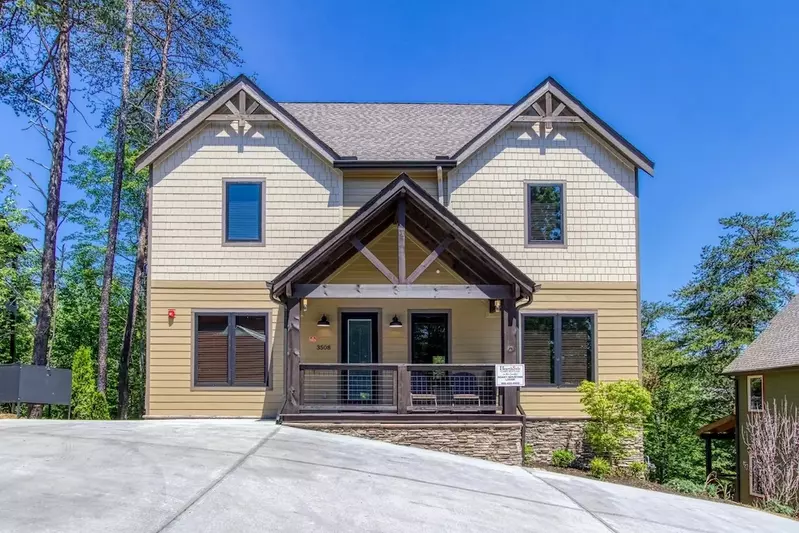 soaky mountain lodge is one of the best luxury cabins in pigeon forge tn for families