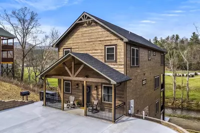 creekside mountain lodge is one of our top large cabin rentals in pigeon forge tn