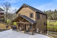 creekside mountain lodge is one of our top large cabin rentals in pigeon forge tn