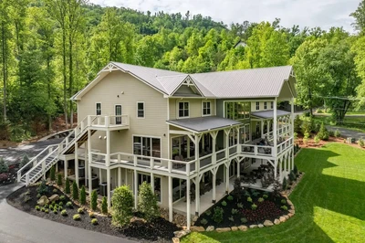 great elkmont lodge is one of our luxury cabin rentals in Pigeon Forge TN